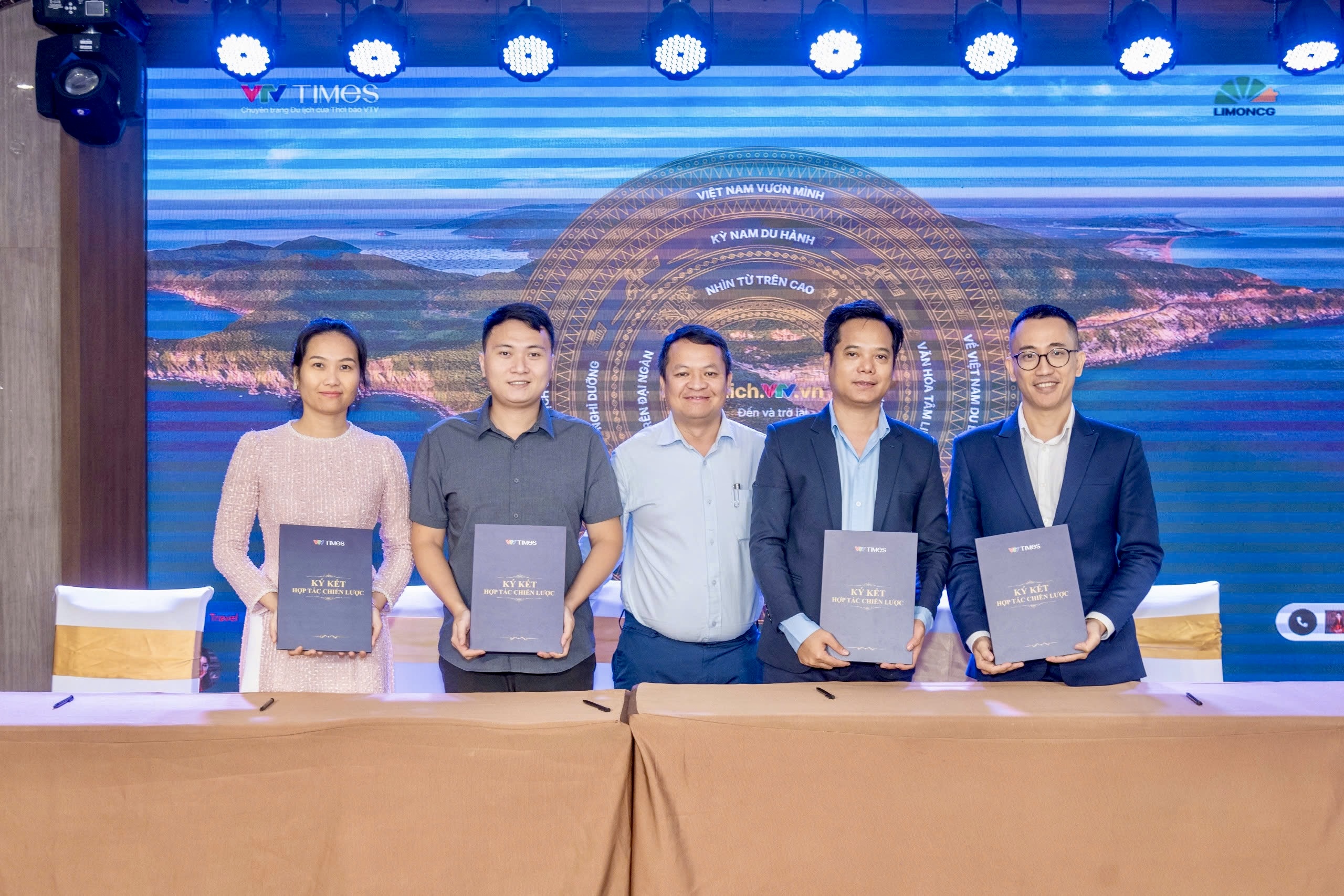 Ký kết hợp tác đối tác